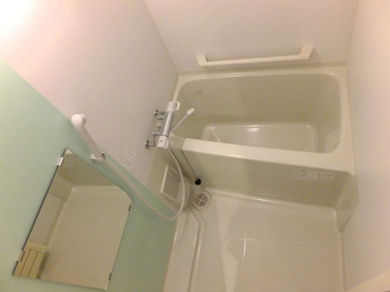 LEONEXT Bonheur Bathroom