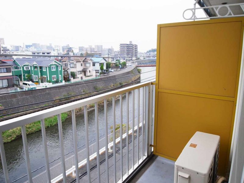 レオパレスアネモス バルコニー