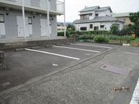 レオパレスアスティー 駐車場