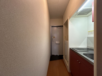 レオパレスフリージア 玄関