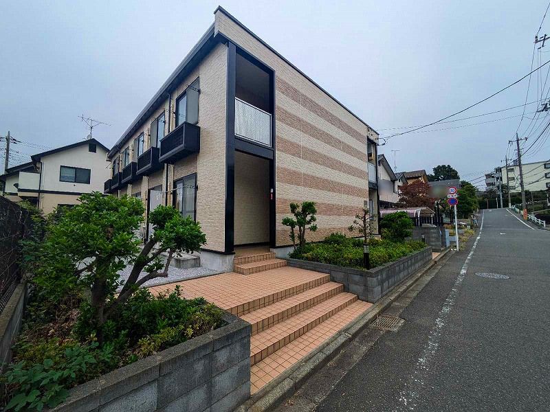 レオパレスハーティハイツ 外観