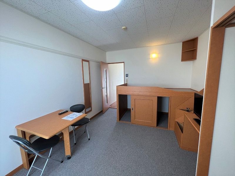 レオパレス高原 居間