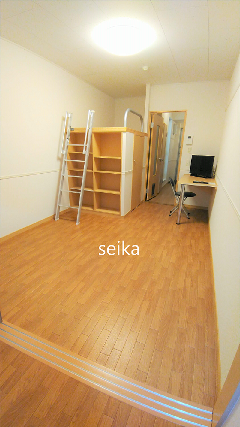 レオパレスボニータドイス 居間