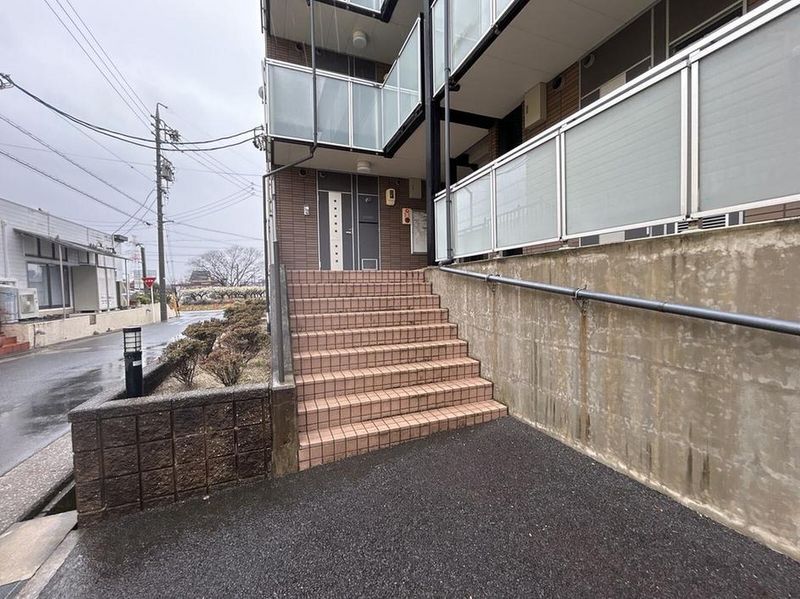 レオネクストレ　マーニ エントランス