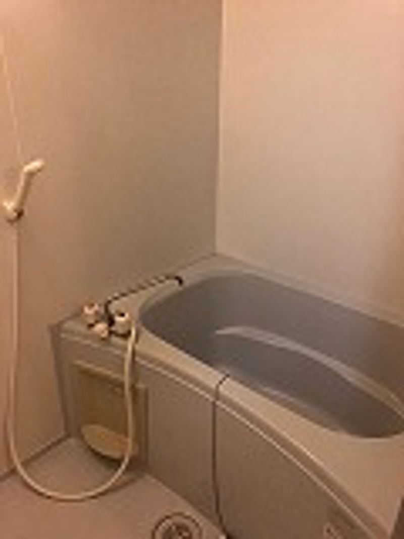レオパレスイーウエルＩ 風呂