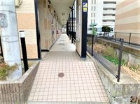 レオパレスエヴァ エントランス