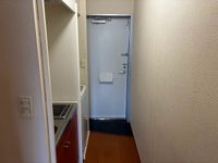 レオパレスシティーストーン 玄関