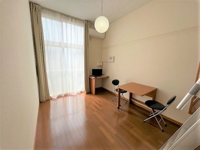 レオパレス黎明 居間