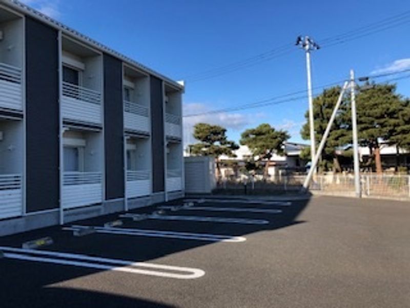 レオネクスト千住 駐車場