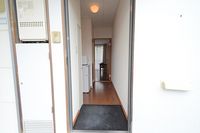 レオパレスもろどみ 玄関