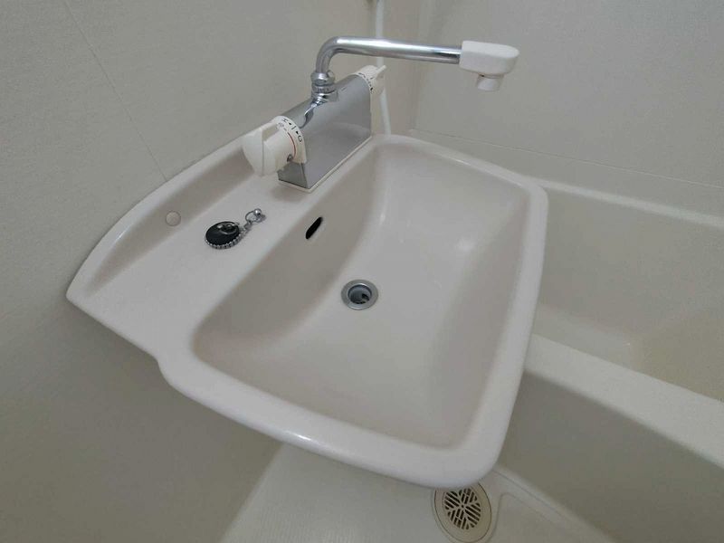 レオパレスＣＡＬＭＯ 洗面台