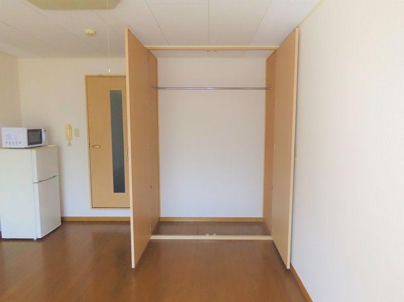 レオパレスコンフォール 収納