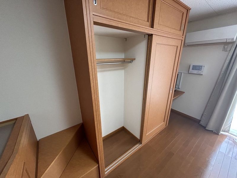 レオパレスフローラ 収納