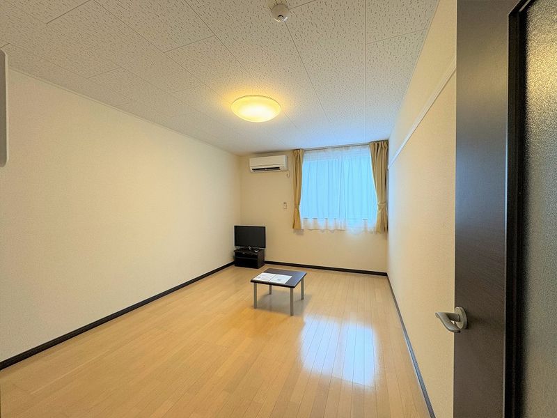 レオネクストセリバテール仁川Ⅱ 居間