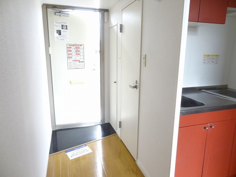 レオパレスプログレスｉｎ 玄関