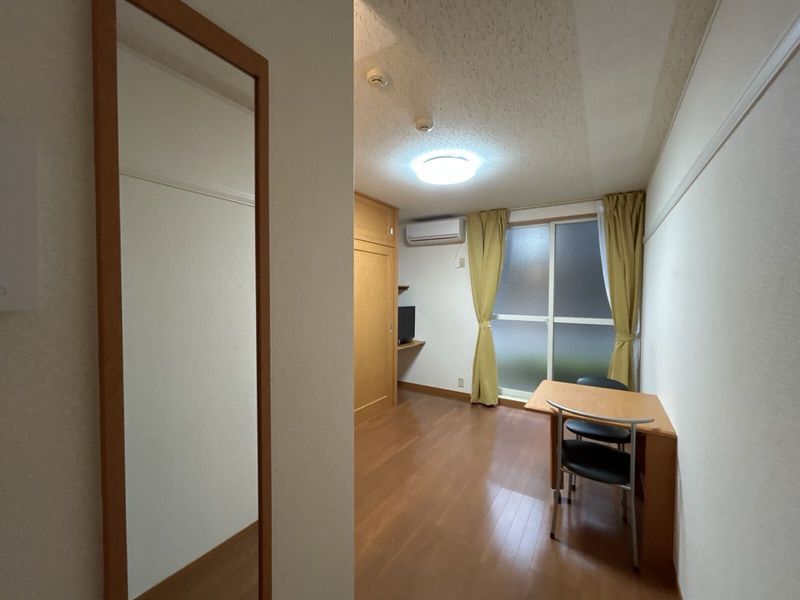 レオパレスアクエリアス 居間