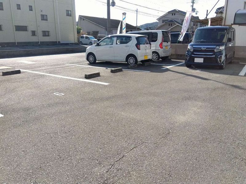 レオパレス正和荘 駐車場
