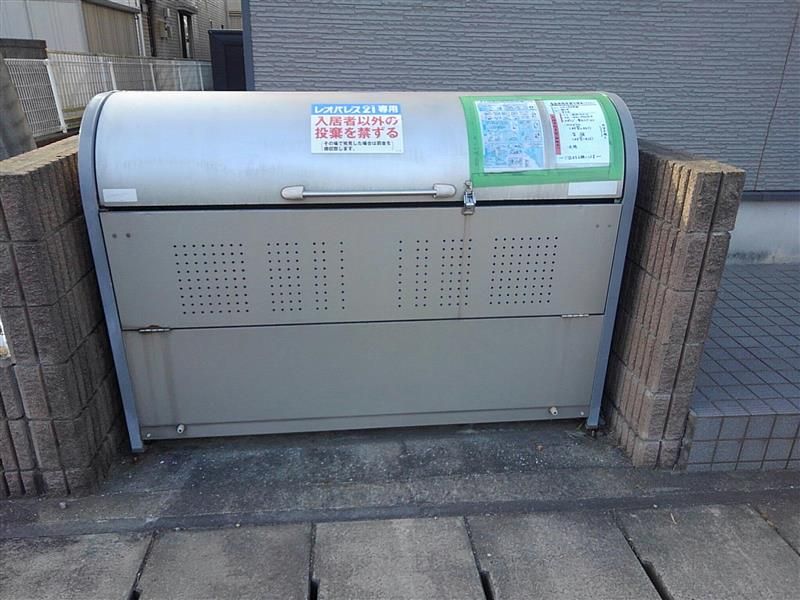 レオパレスシャトル千代 共用部分