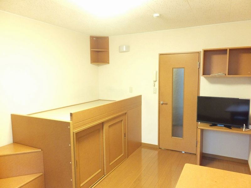 レオパレス綺麗なれいなＡ 居間