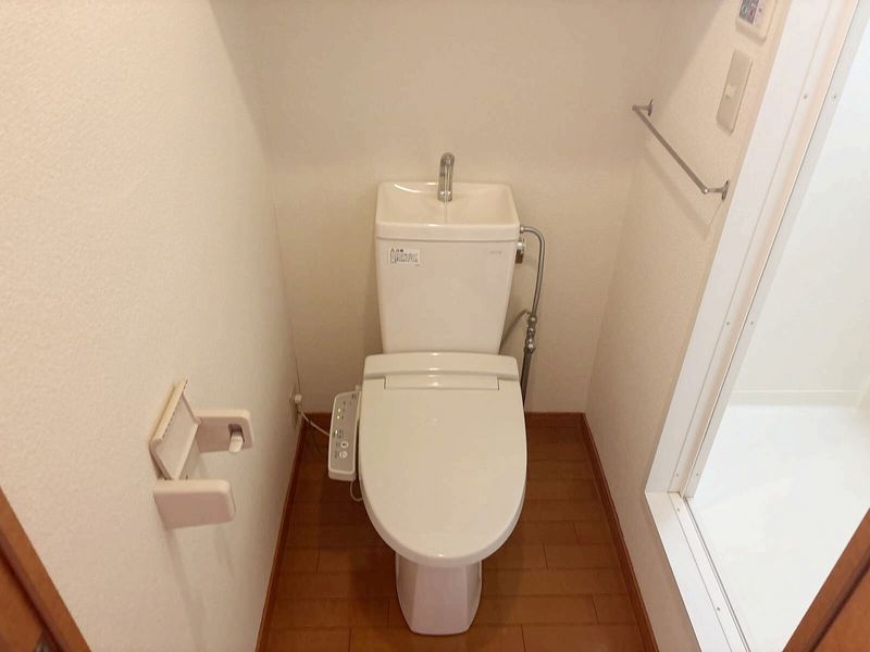 レオパレスバイオレット トイレ