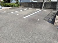 レオパレスホワクラハイツ 駐車場