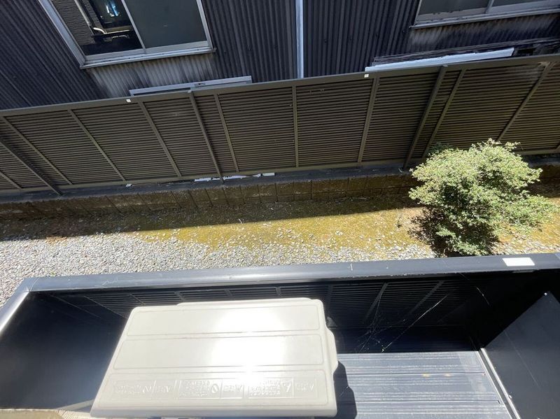 レオパレスセレッソ静波 バルコニー