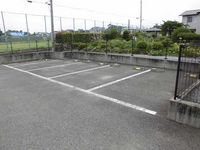 レオパレス城南荘 駐車場