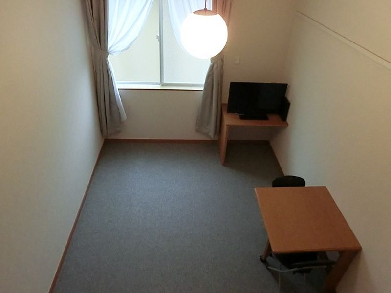 レオパレスティエラ　Ⅰ 居間