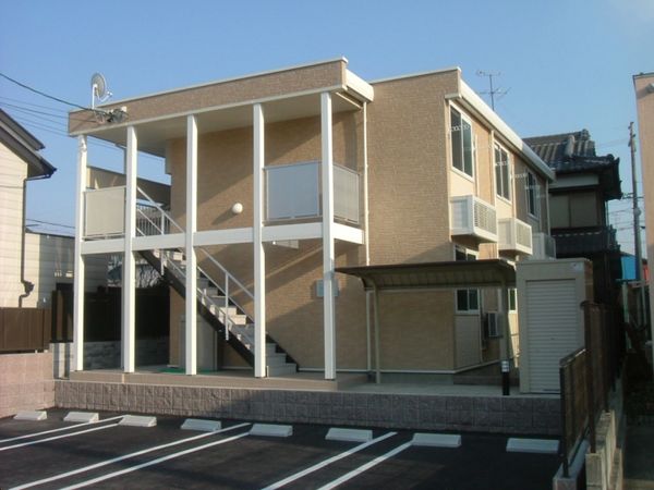 レオパレスヴァンディス 外観