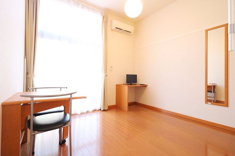 レオパレスフィレンツェ赤坂Ⅰ 居間