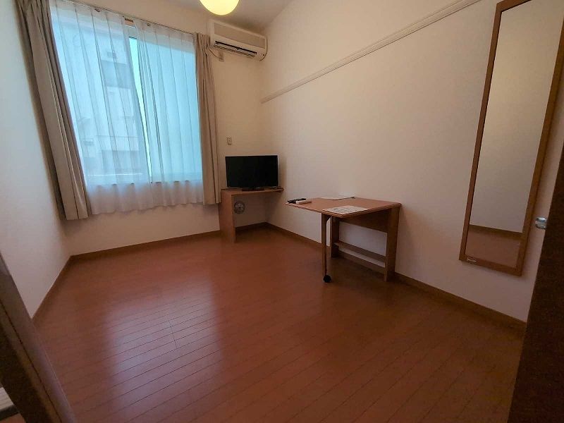 レオパレスエバラ 居間