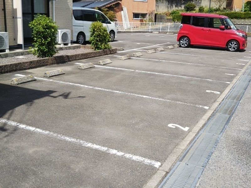 レオパレス富士　Ⅱ 駐車場