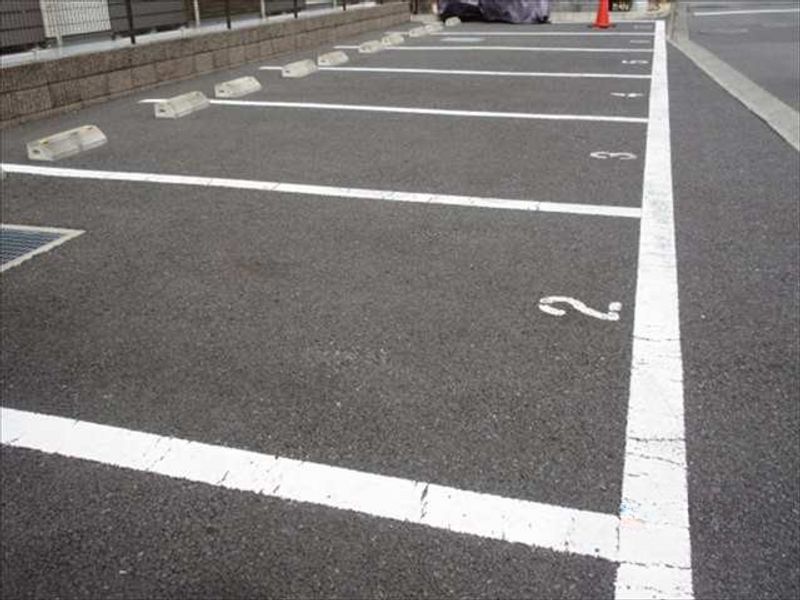 クレイノクローバーハイツⅡ 駐車場