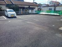 レオパレススプリング 駐車場