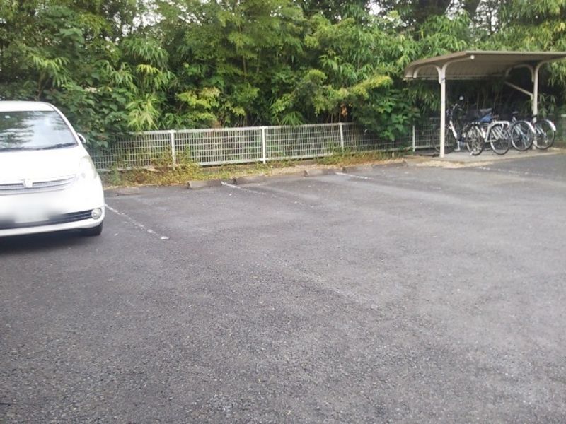 レオパレスＹ・Ｈ 駐車場