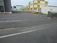 レオパレスイーズ旭川 駐車場