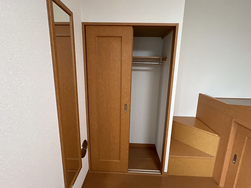 レオパレスパワーハウス 収納