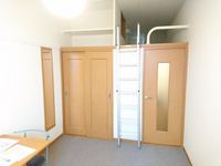 レオパレスバロンドール 寝室