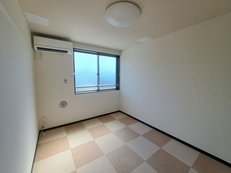 レオネクストサン　カーム 居間