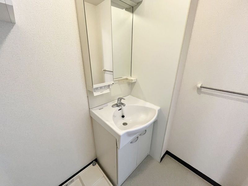 LEONEXT Mint Bồn rửa mặt