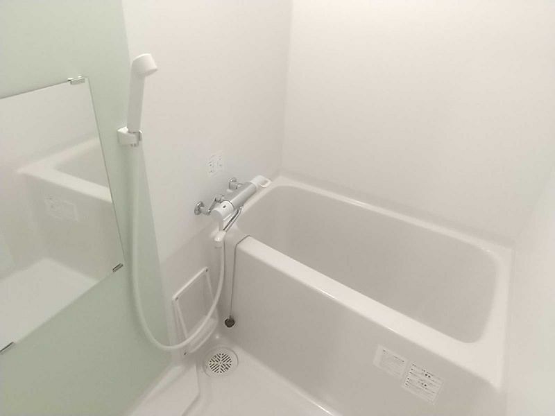 MIRANDA Falconer I Bathroom