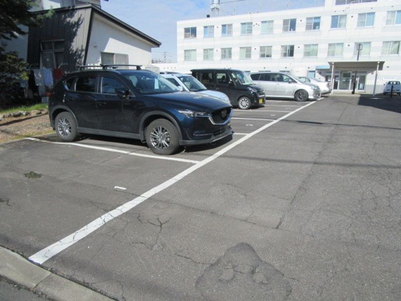 レオパレスノール 駐車場