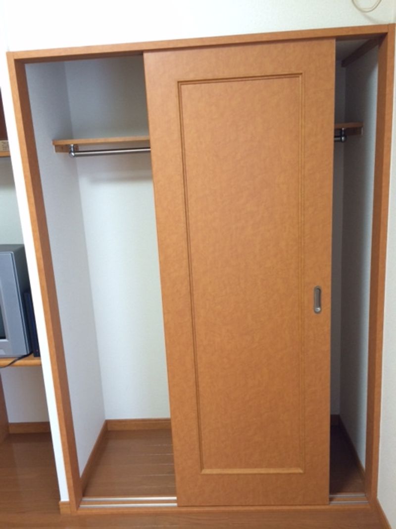レオパレス長草 収納