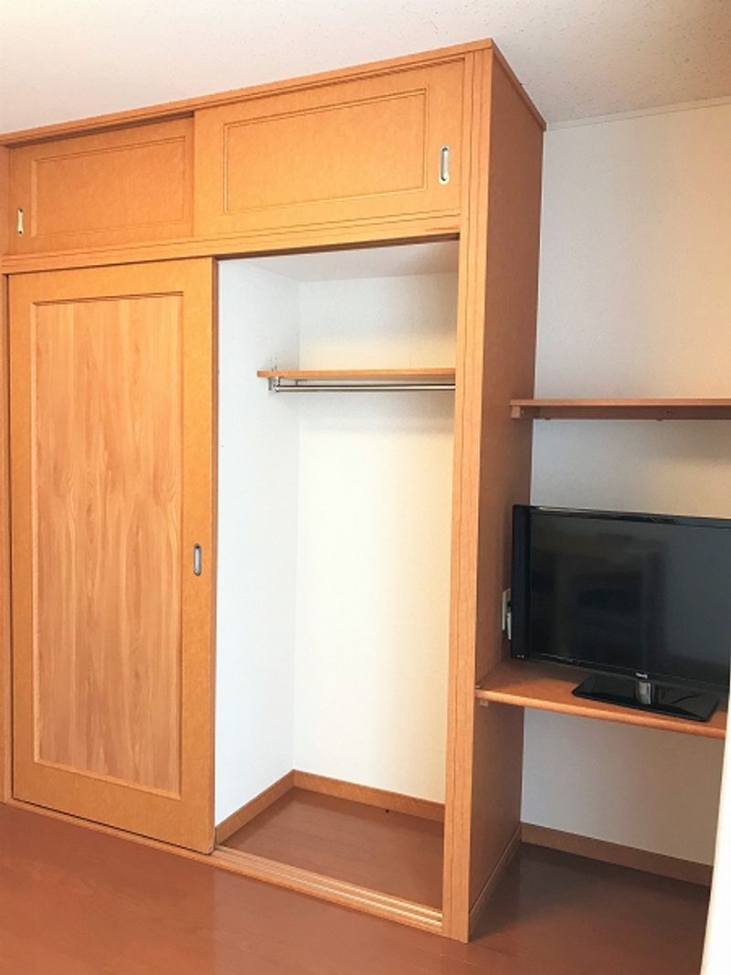 レオパレス伊勢 収納
