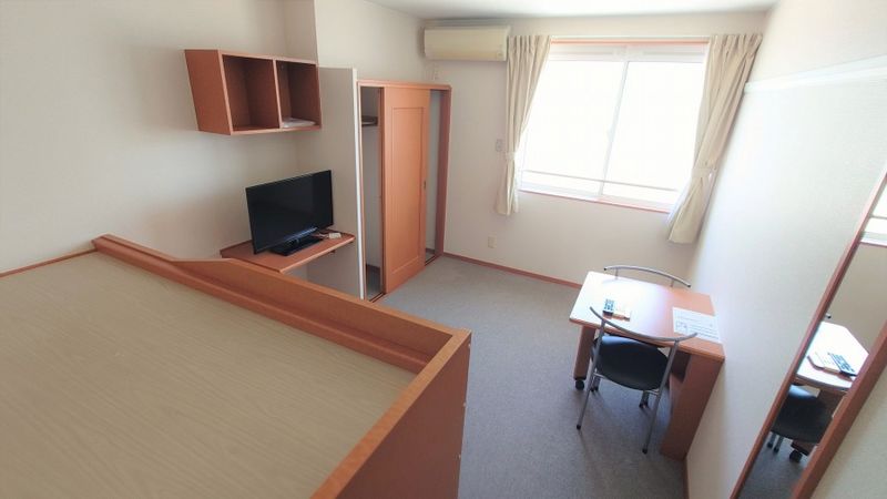 レオパレスエムケイ　３７ 居間
