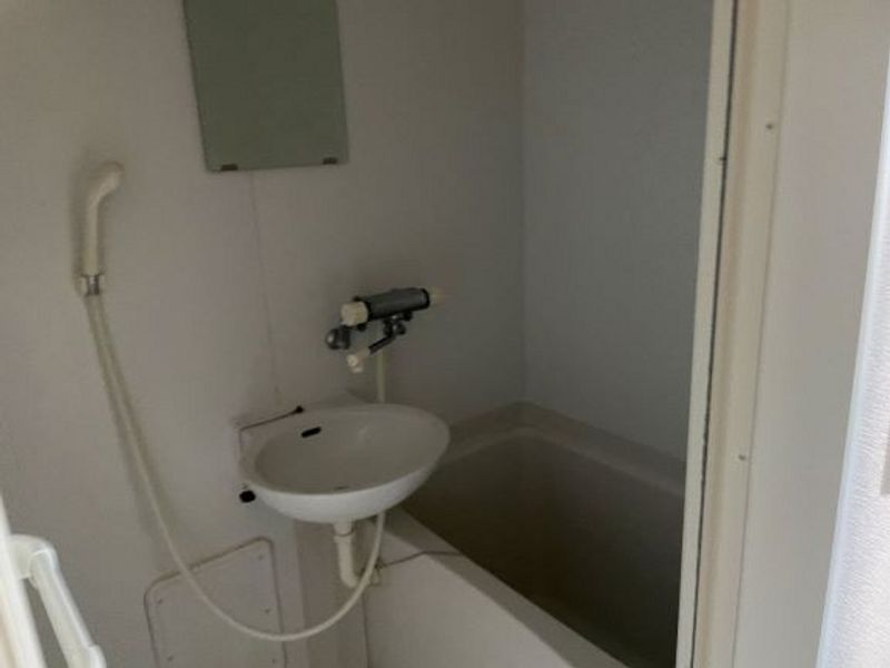 レオパレスフォレスト小倉 洗面所