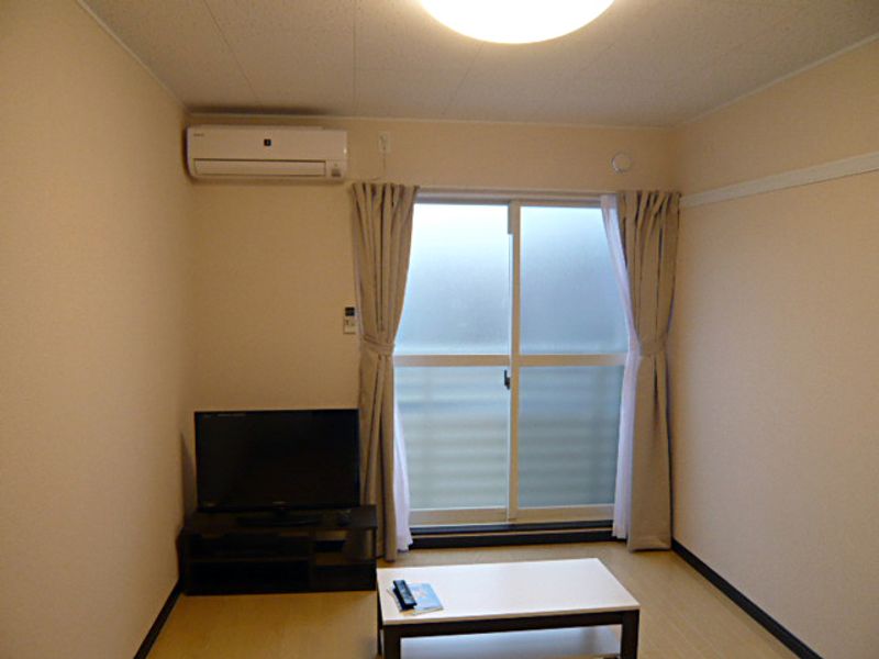 レオネクストアロサール 居間