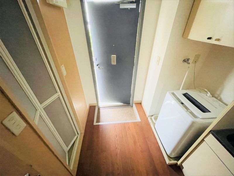 レオパレスミヤケ 玄関