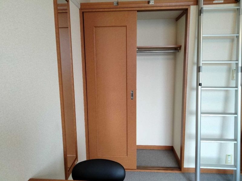 レオパレス彩東大宮 収納