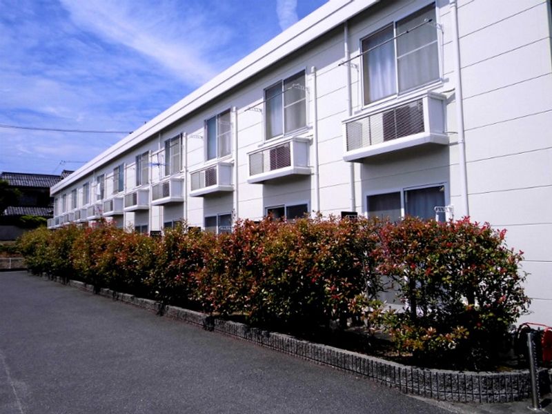 レオパレスシャンテ 外観
